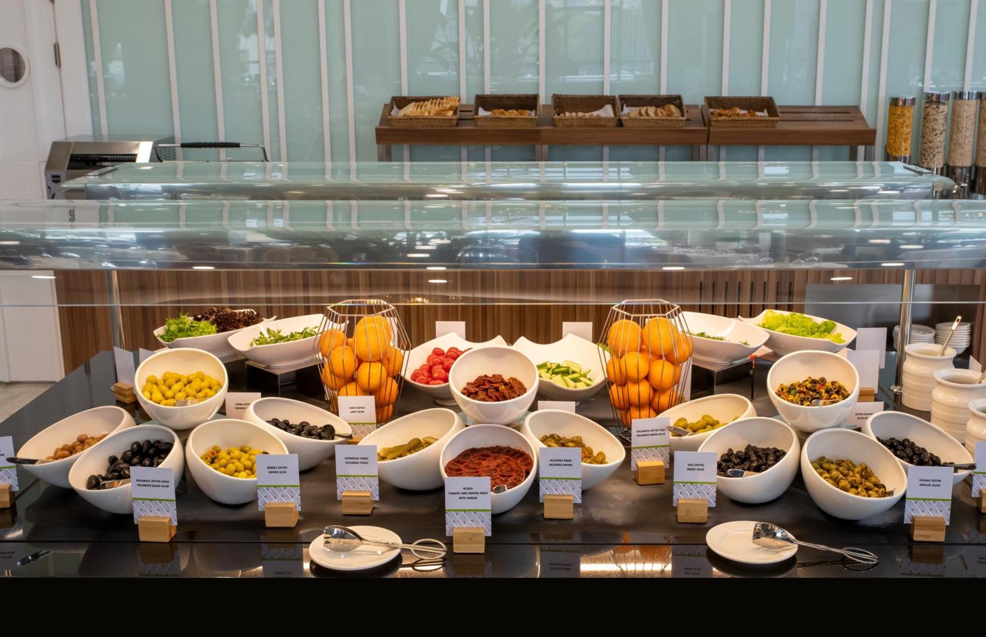 Doubletree By Hilton Manisa Hotel Exterior foto